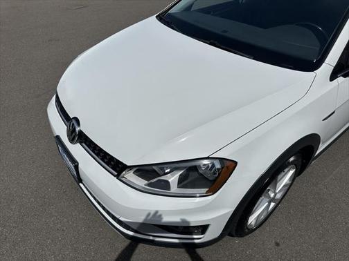 2017 Volkswagen Golf Alltrack TSI S