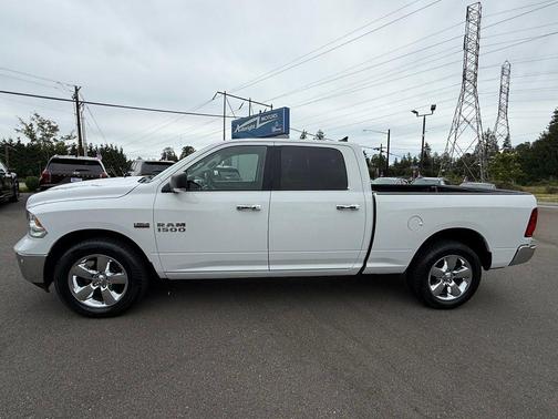 Bright White Clearcoat 2018 RAM 1500 Big Horn