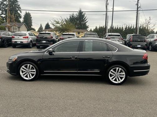 2017 Volkswagen Passat 1.8T SE w/Technology