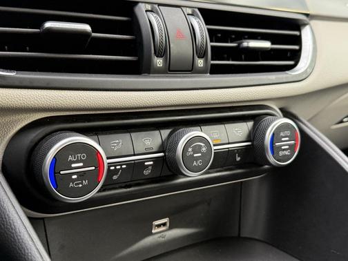 2019 Alfa Romeo Giulia Ti Sport