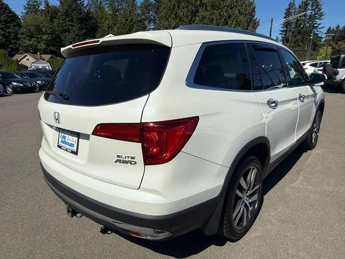 White Diamond Pearl 2017 Honda Pilot Elite
