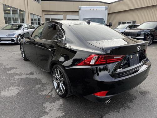 2016 Lexus IS 300 Base