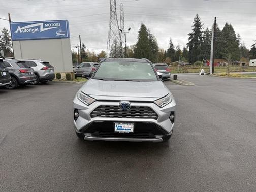 2019 Toyota RAV4 Hybrid SE