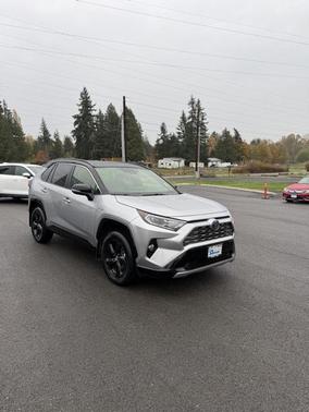 2019 Toyota RAV4 Hybrid SE