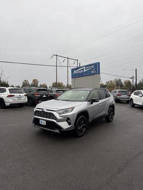 2019 Toyota RAV4 Hybrid SE