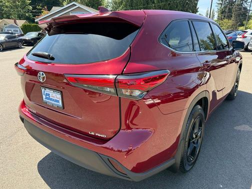 Ruby Flare Pearl 2021 Toyota Highlander LE