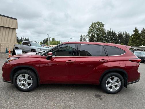 Ruby Flare Pearl 2021 Toyota Highlander LE
