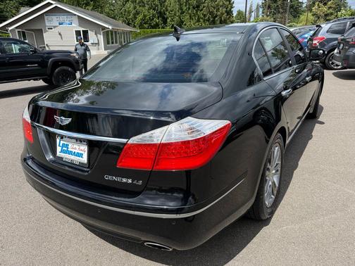 Black Noir Pearl 2011 Hyundai Genesis 4.6