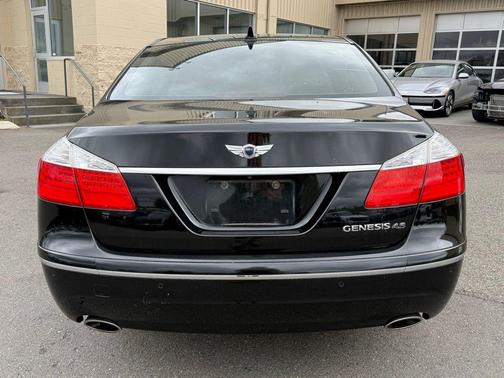 Black Noir Pearl 2011 Hyundai Genesis 4.6