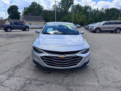 Silver Ice Metallic 2020 Chevrolet Malibu FWD LT