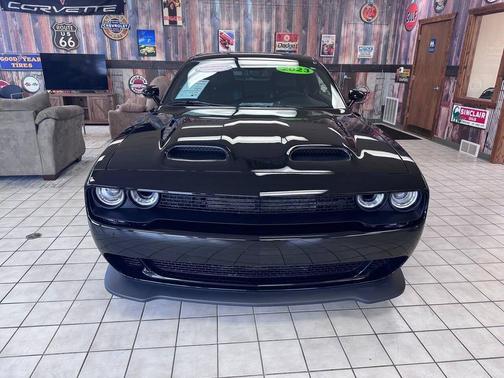 Pitch Black Clear Coat 2023 Dodge Challenger SRT Hellcat