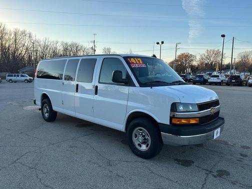 2018 Chevrolet Express 3500 LT