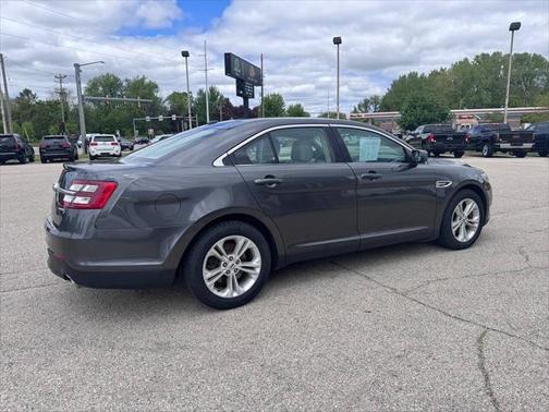 2016 Ford Taurus SE