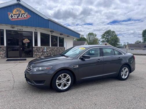 2016 Ford Taurus SE