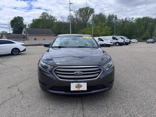 2016 Ford Taurus SE