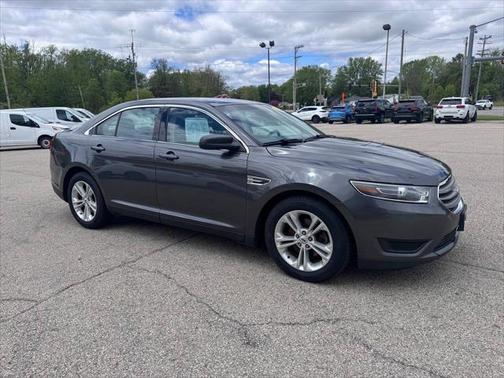 2016 Ford Taurus SE