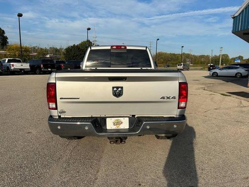 2016 RAM 1500 SLT