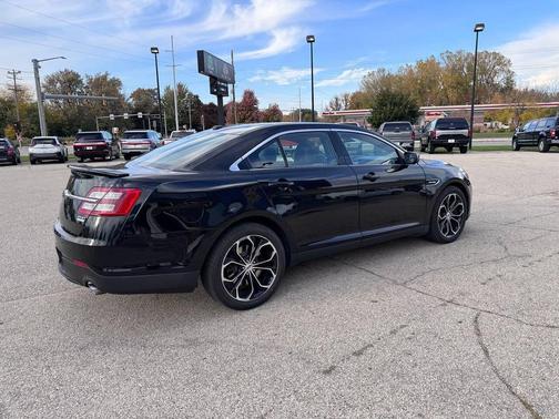 2018 Ford Taurus SHO
