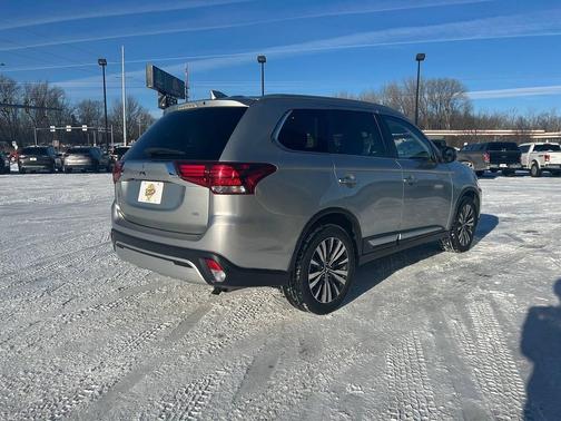 2020 Mitsubishi Outlander SEL