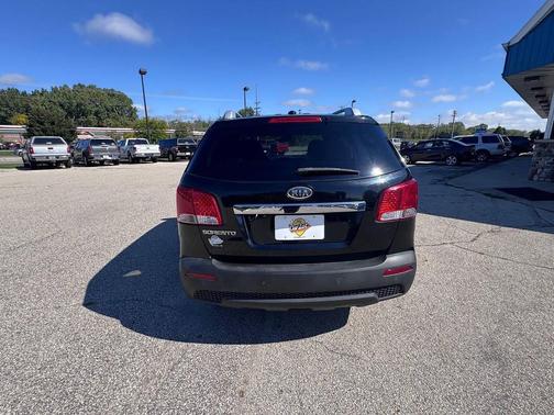 2011 Kia Sorento LX