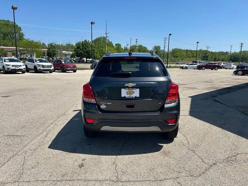 Nightfall Gray Metallic 2018 Chevrolet Trax LT
