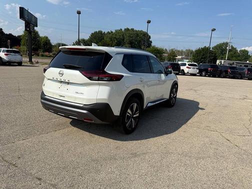 2023 Nissan Rogue SL