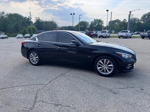 2015 INFINITI Q50 Premium