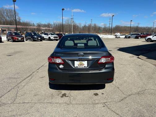 Magnetic Gray Metallic 2011 Toyota Corolla LE