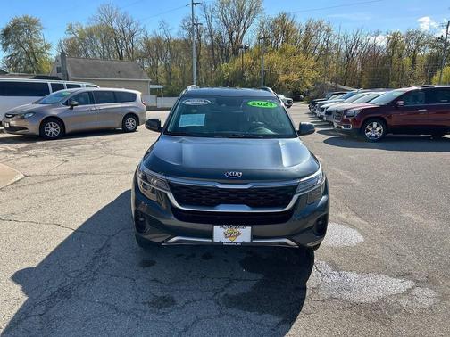 Gravity Gray 2021 Kia Seltos EX