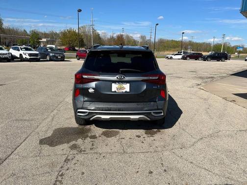 Gravity Gray 2021 Kia Seltos EX