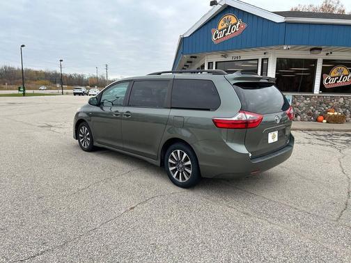 2020 Toyota Sienna LE