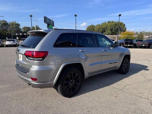 2017 Jeep Grand Cherokee Altitude