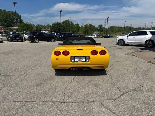 Millennium Yellow 2002 Chevrolet Corvette Base