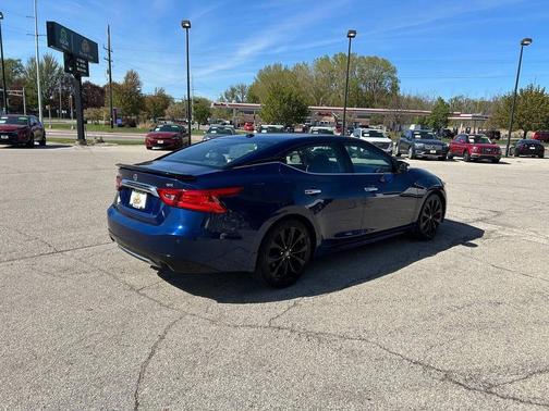 Deep Blue Pearl 2017 Nissan Maxima 3.5 SR