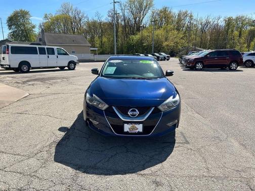 Deep Blue Pearl 2017 Nissan Maxima 3.5 SR
