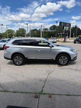 Alloy Silver Metallic 2020 Mitsubishi Outlander SEL S-AWC