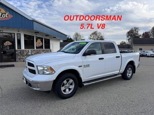 2016 RAM 1500 SLT
