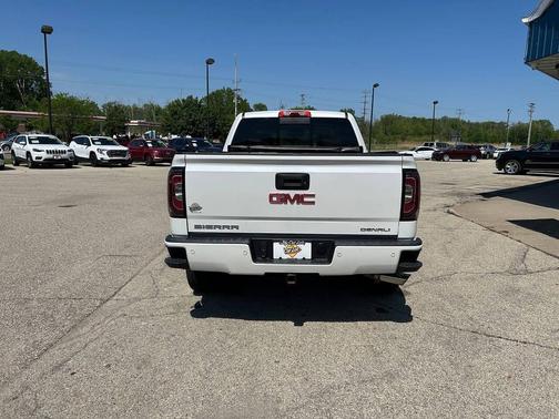 White Frost Tricoat 2018 GMC Sierra 1500 Denali