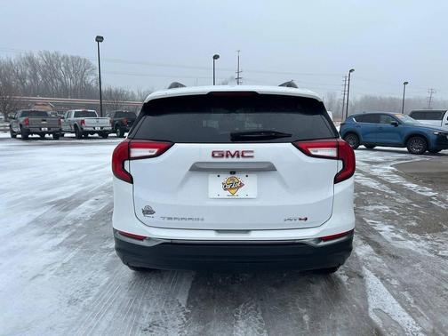 2022 GMC Terrain AT4