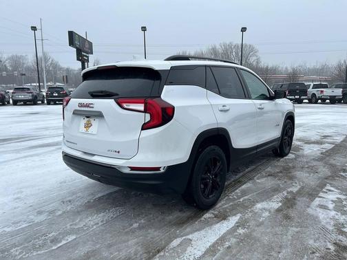 2022 GMC Terrain AT4