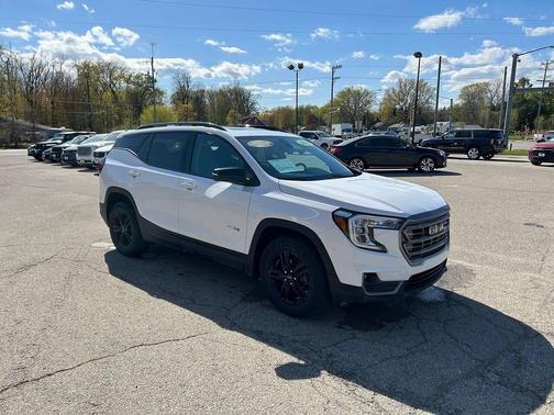 White Frost Tricoat 2022 GMC Terrain AT4