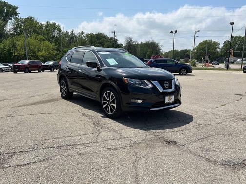 Magnetic Black Pearl 2019 Nissan Rogue SL