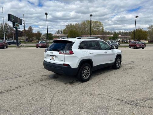 Bright White Clear Coat 2019 Jeep Cherokee Latitude Plus