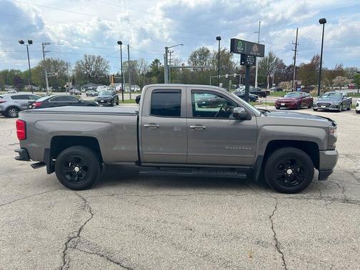 Pepperdust Metallic 2017 Chevrolet Silverado 1500 2LT