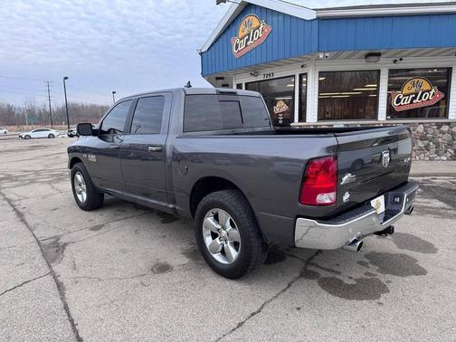 Granite Crystal Metallic Clear Coat 2017 RAM 1500 Big Horn