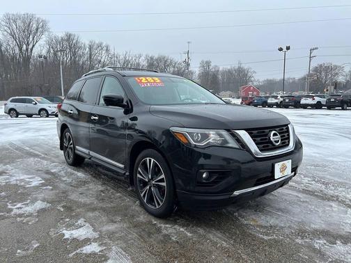 2017 Nissan Pathfinder Platinum