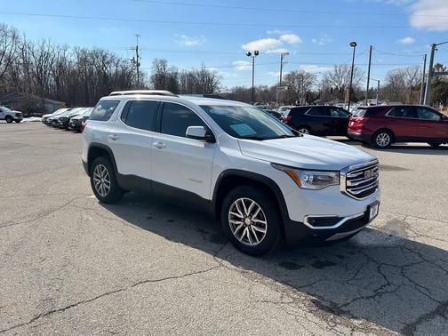 Summit White 2017 GMC Acadia SLE-2