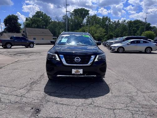 Magnetic Black Pearl 2019 Nissan Pathfinder S