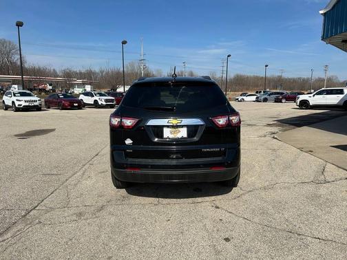 Mosaic Black Metallic 2016 Chevrolet Traverse 2LT