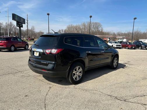 Mosaic Black Metallic 2016 Chevrolet Traverse 2LT
